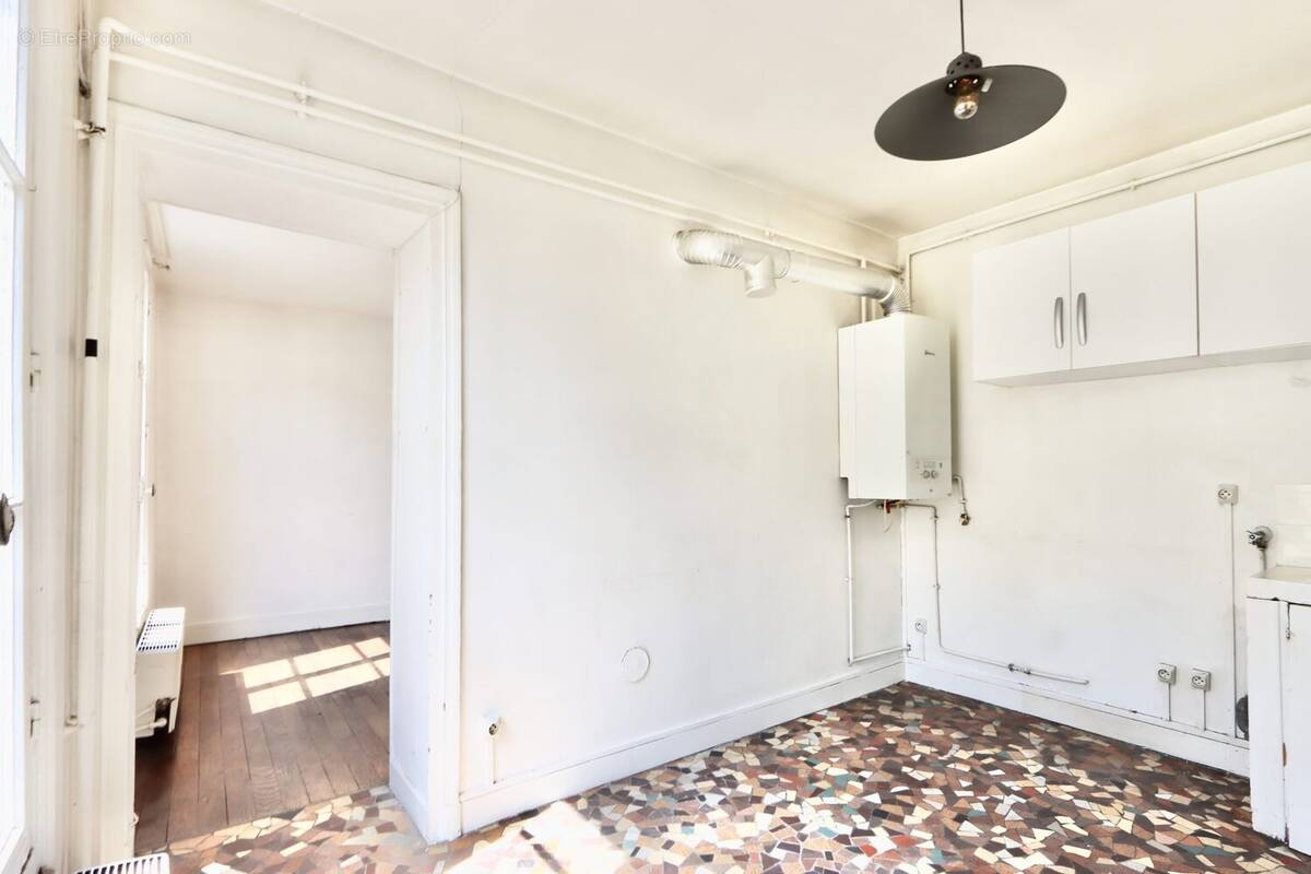 Appartement à PARIS-10E