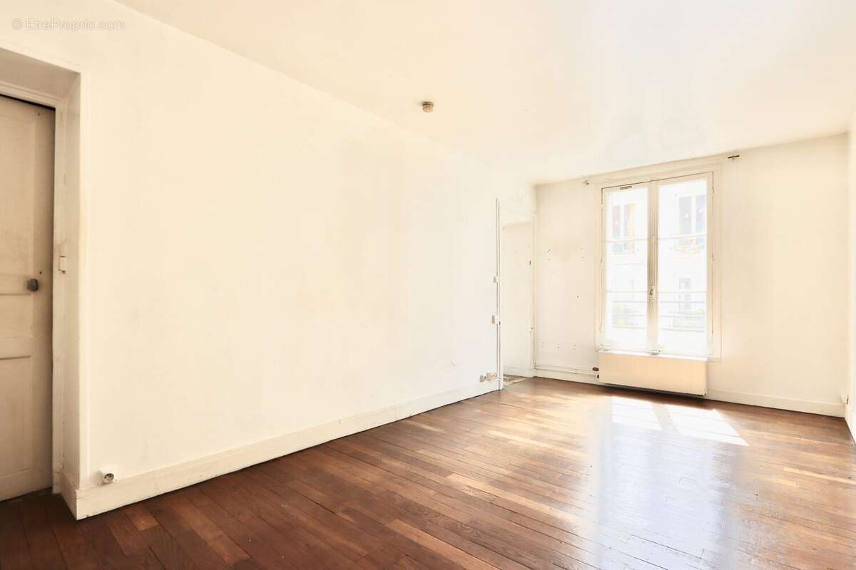 Appartement à PARIS-10E