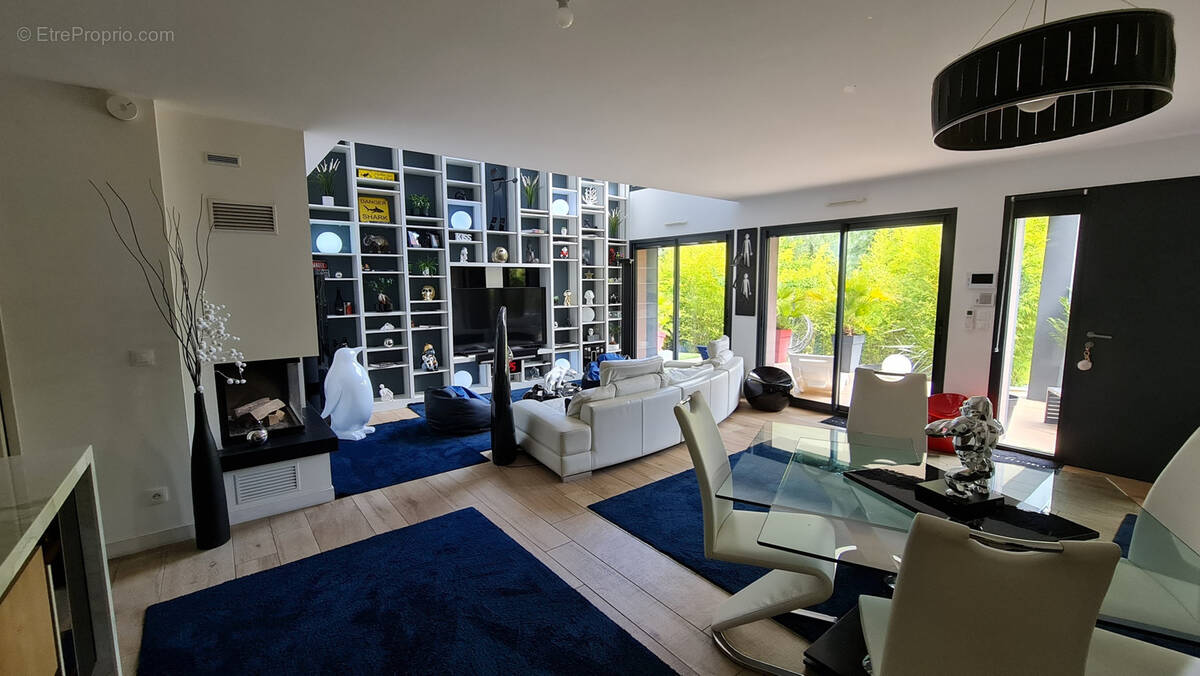 Maison à GOMETZ-LE-CHATEL