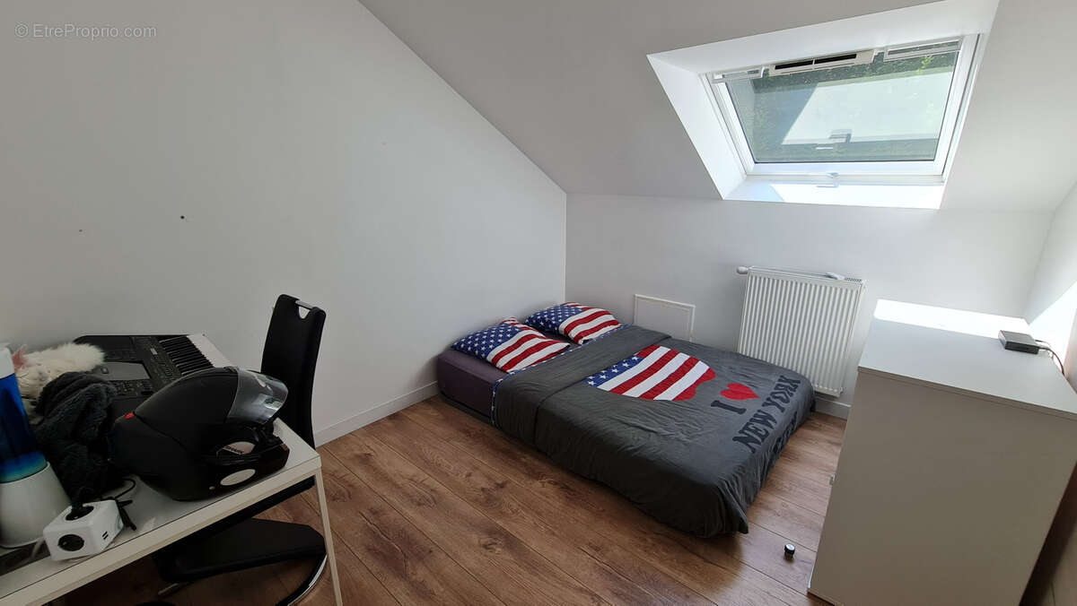 Maison à GOMETZ-LE-CHATEL