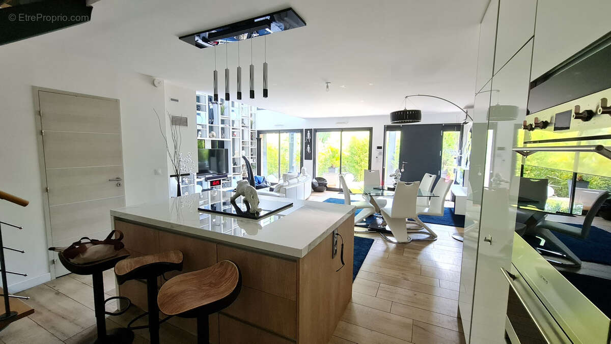 Maison à GOMETZ-LE-CHATEL