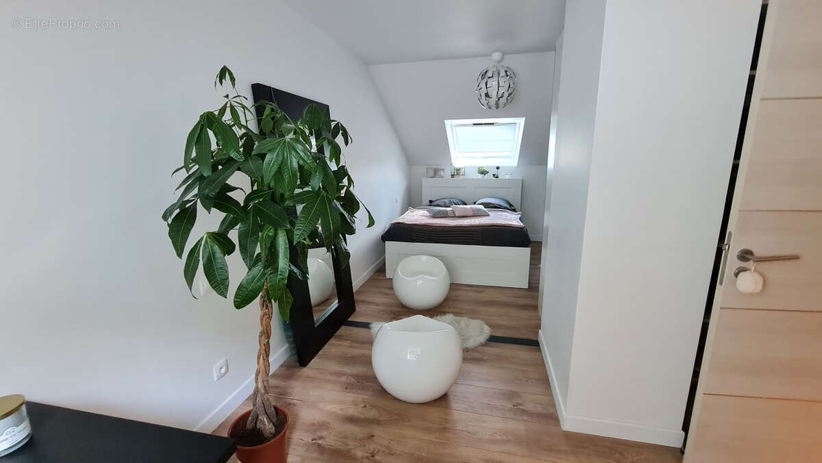 Maison à GOMETZ-LE-CHATEL