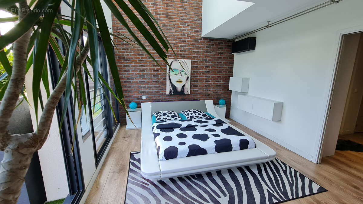 Maison à GOMETZ-LE-CHATEL