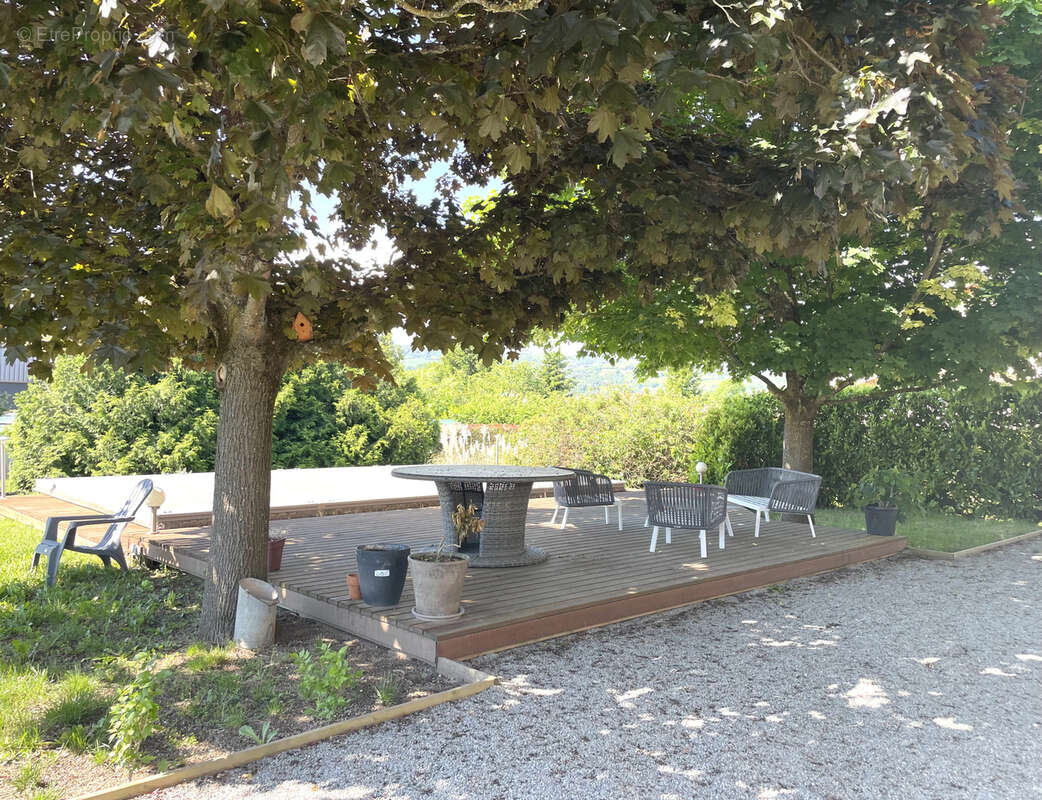 Maison à SAINTE-AGATHE-LA-BOUTERESSE