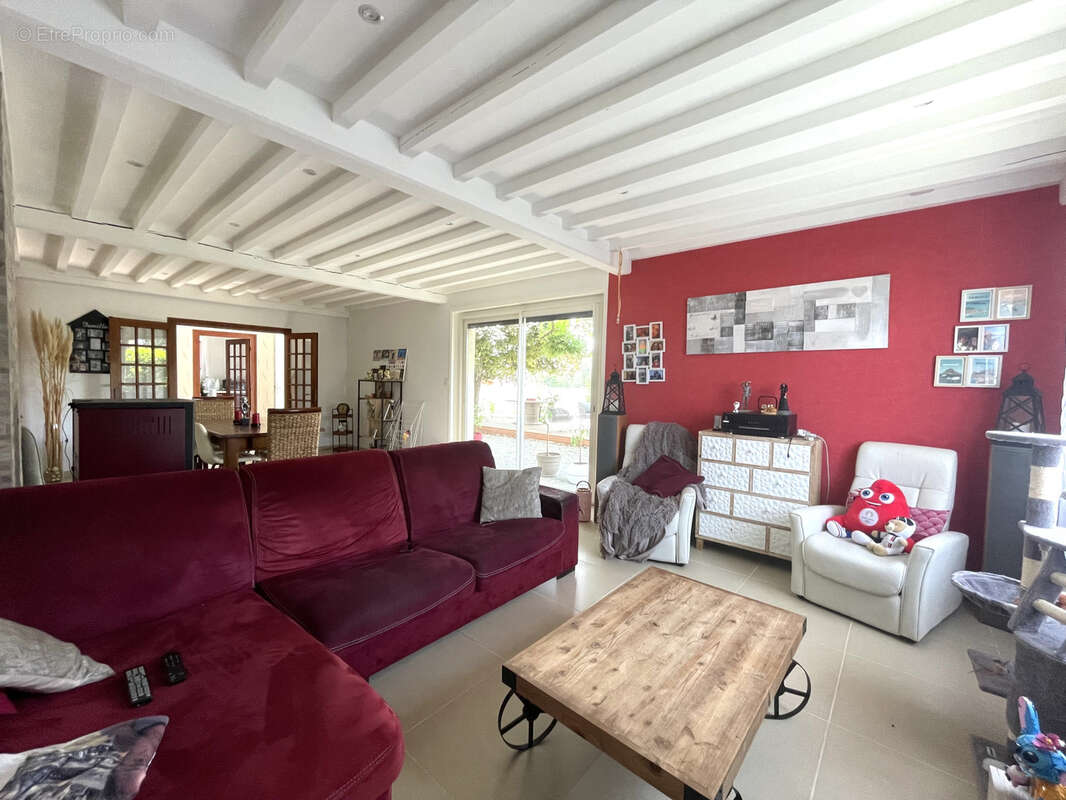 Maison à SAINTE-AGATHE-LA-BOUTERESSE