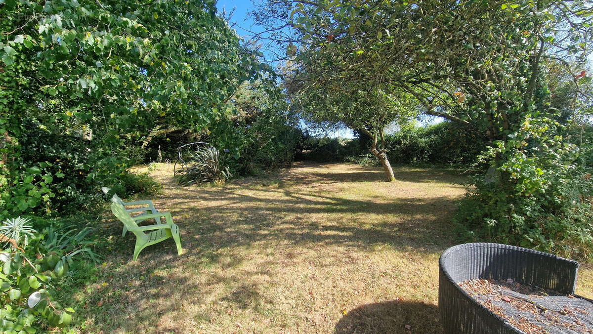 Maison à SAINT-URBAIN