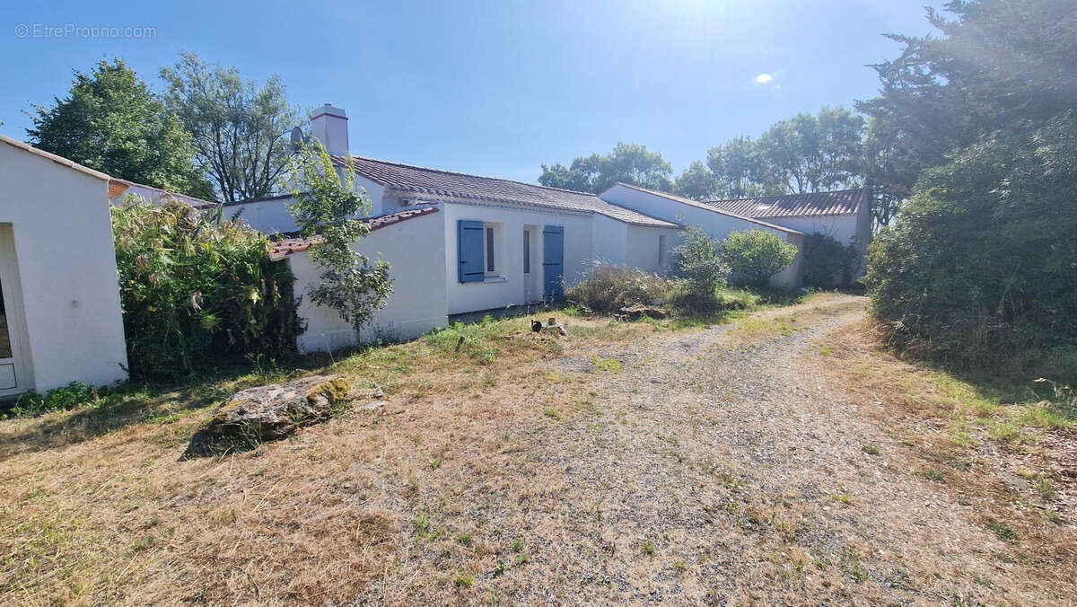 Maison à SAINT-URBAIN