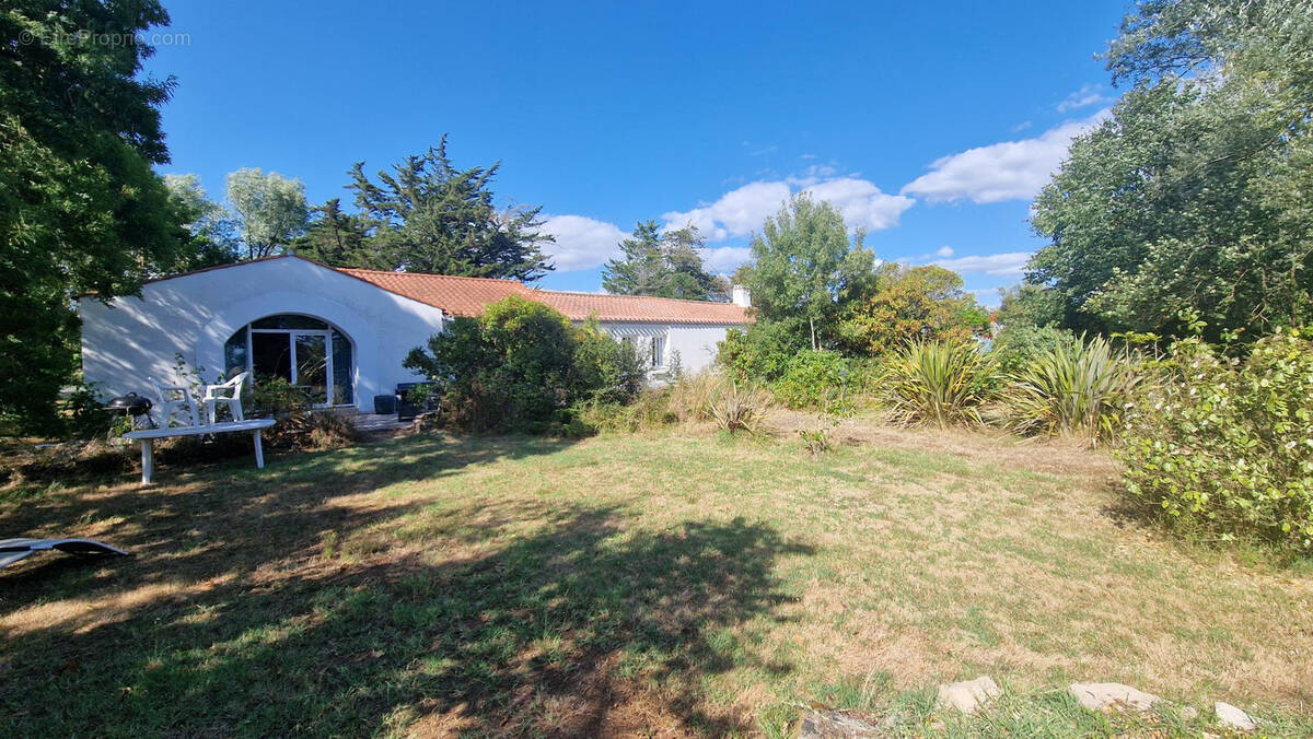 Maison à SAINT-URBAIN
