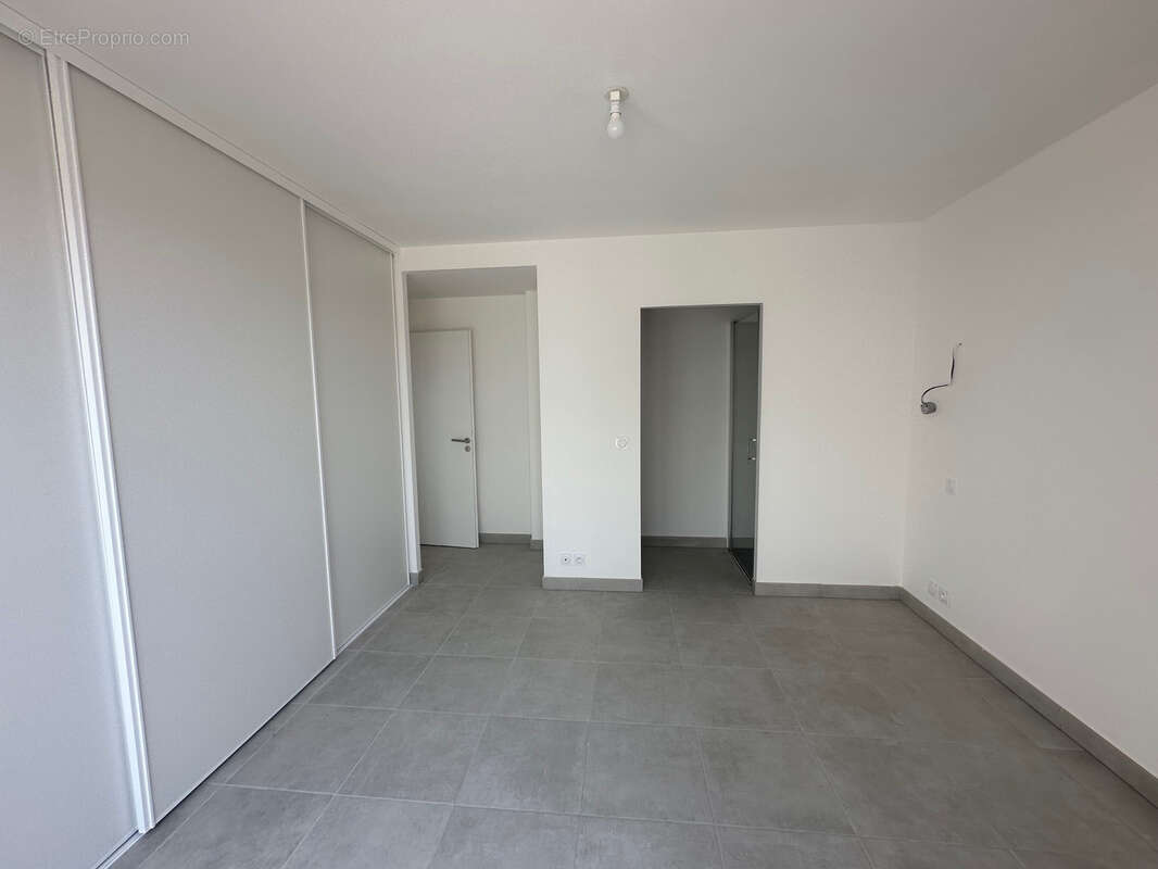 Appartement à LA LONDE-LES-MAURES