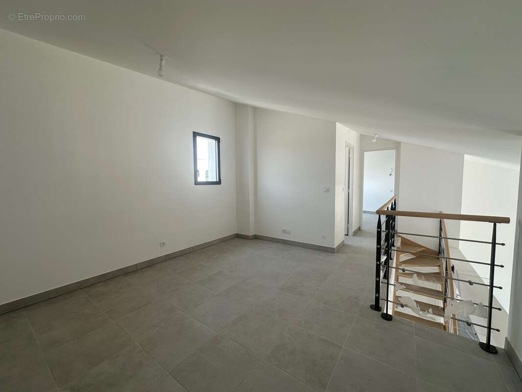 Appartement à LA LONDE-LES-MAURES