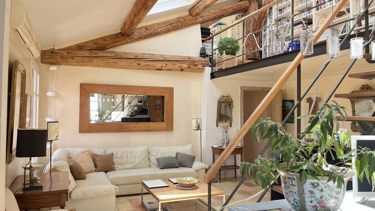 Appartement à NIMES