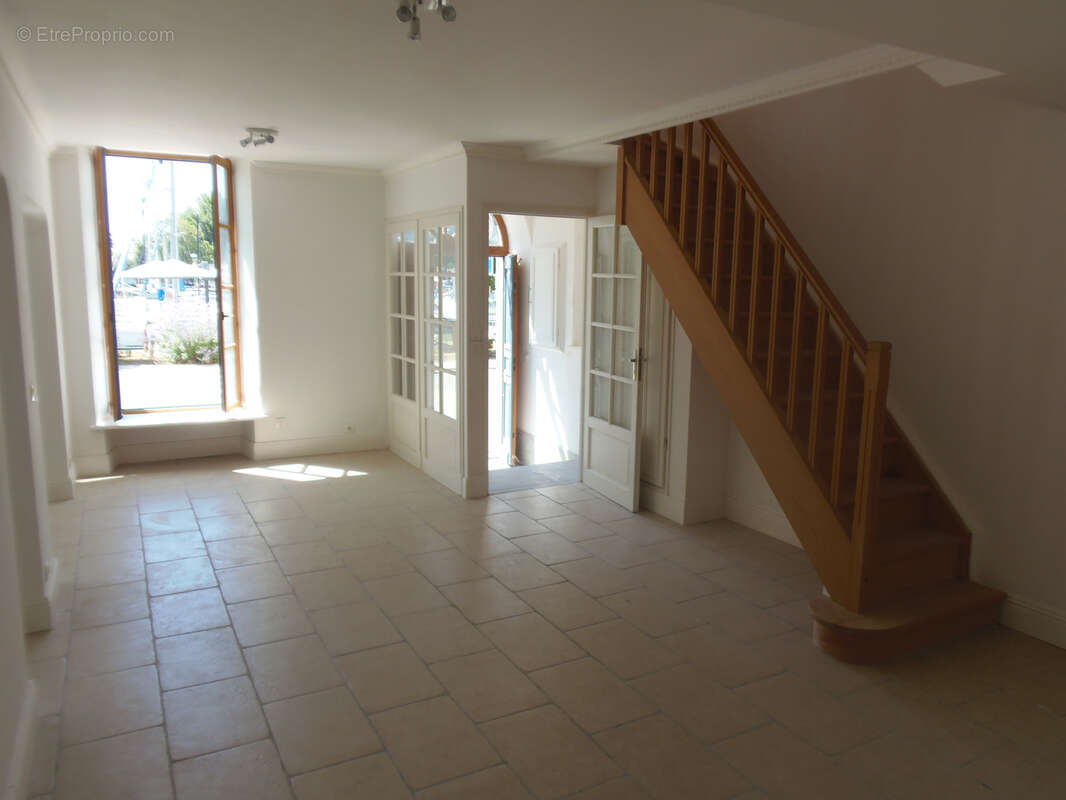 Appartement à MORTAGNE-SUR-GIRONDE