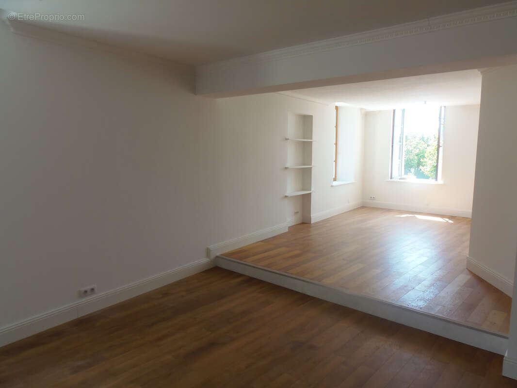 Appartement à MORTAGNE-SUR-GIRONDE