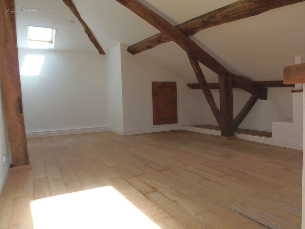 Appartement à MORTAGNE-SUR-GIRONDE