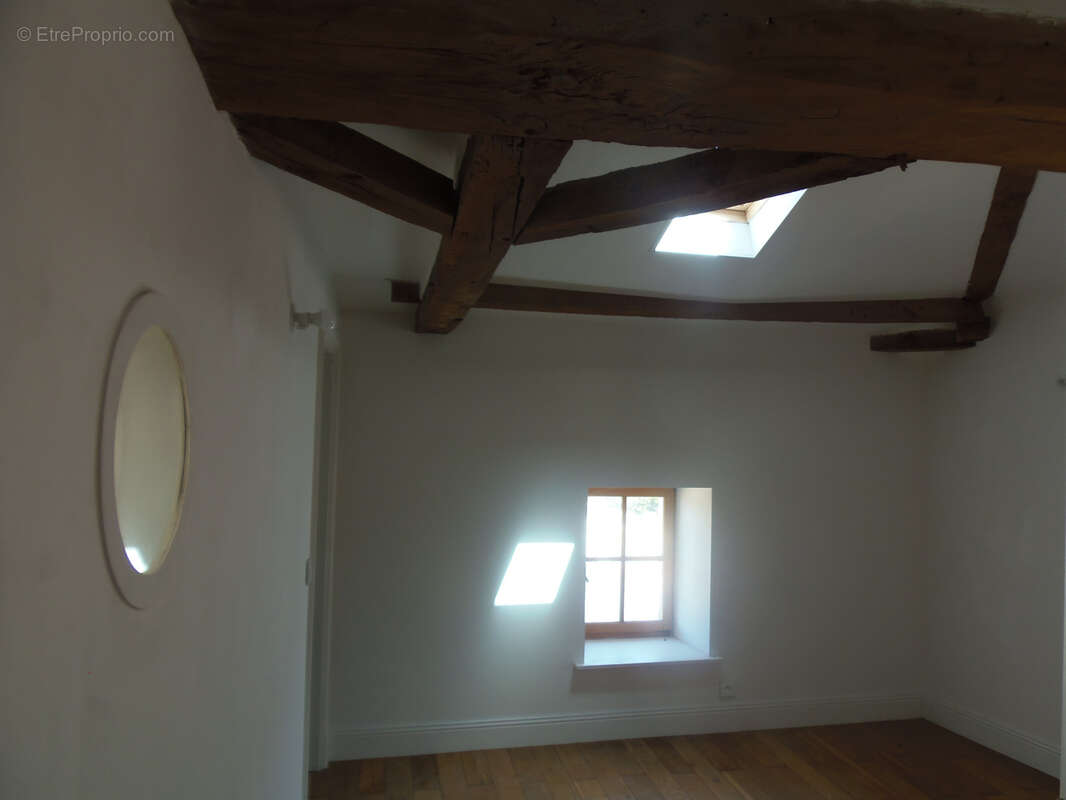 Appartement à MORTAGNE-SUR-GIRONDE