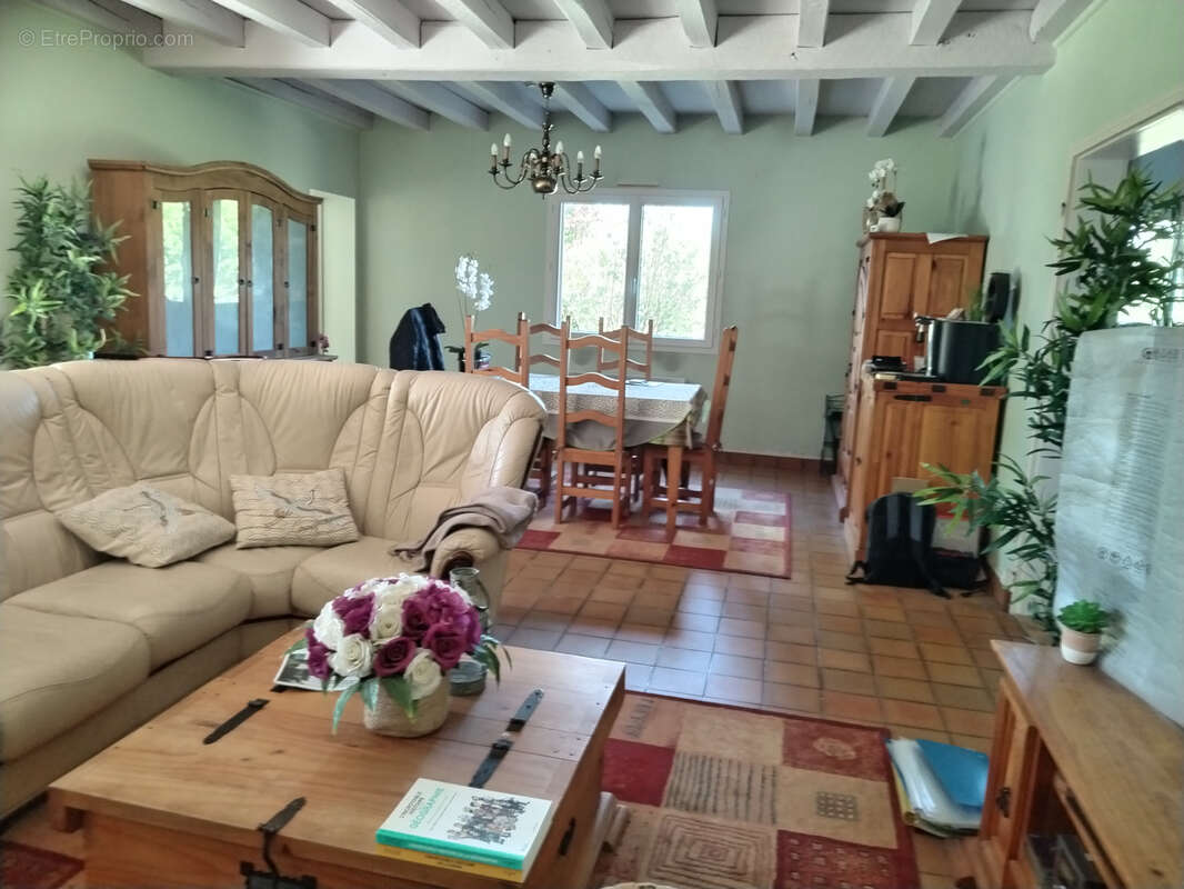 Maison à MONTPEYROUX