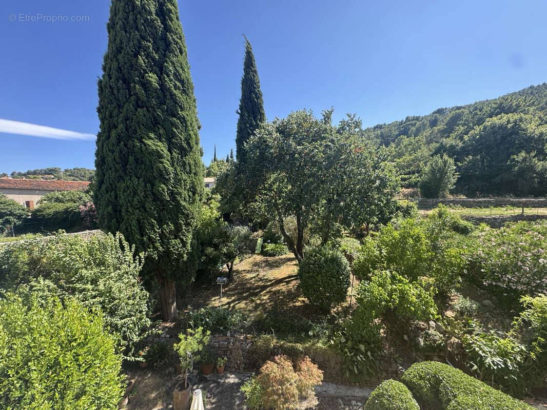 Appartement à FIGANIERES