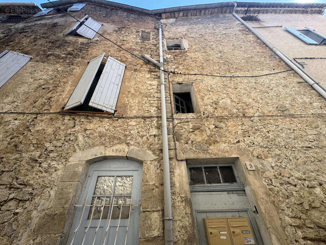 Appartement à FIGANIERES