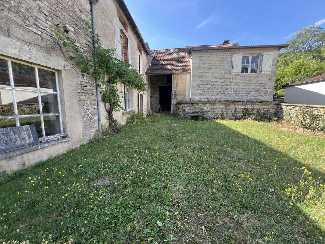 Maison à QUINCY-LE-VICOMTE