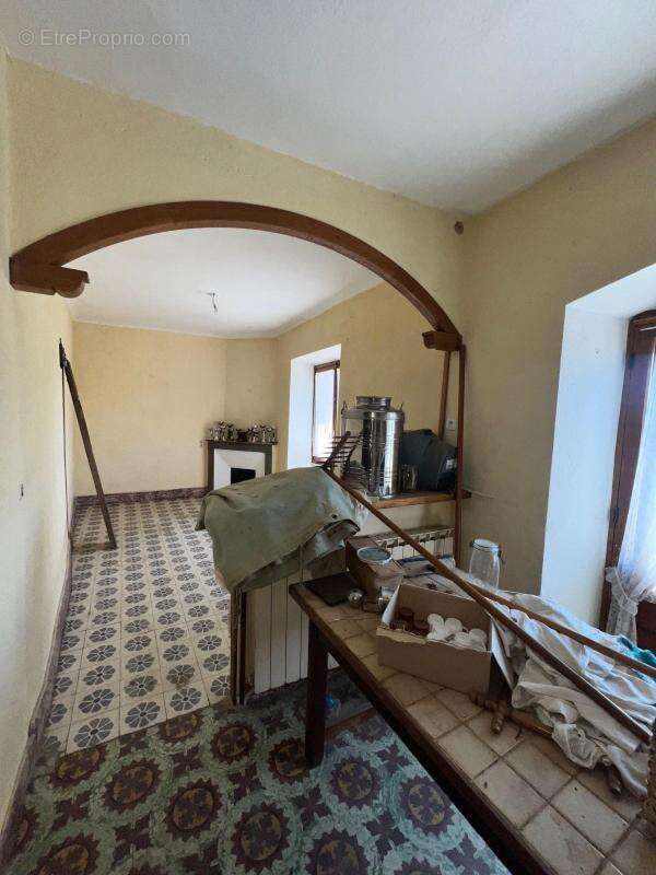 Maison à LABLACHERE