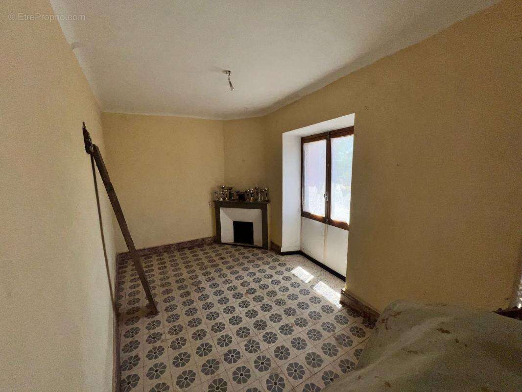 Maison à LABLACHERE