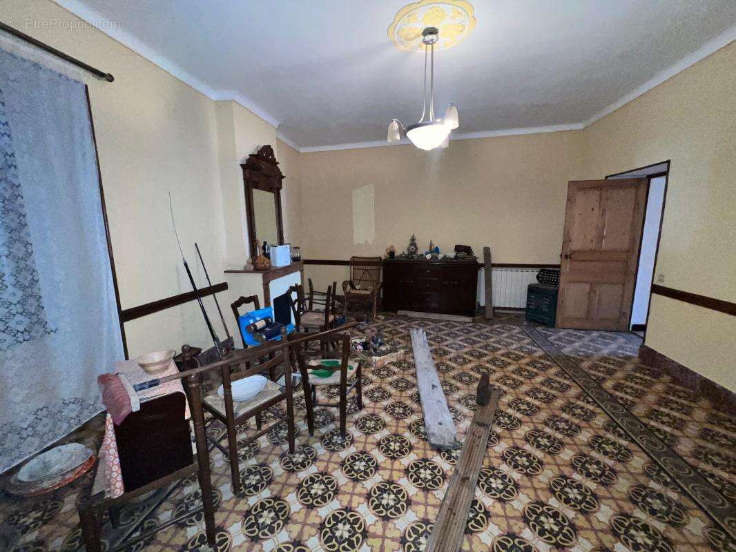 Maison à LABLACHERE