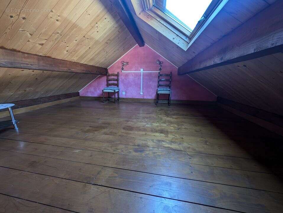 Maison à LA CHAPELLE