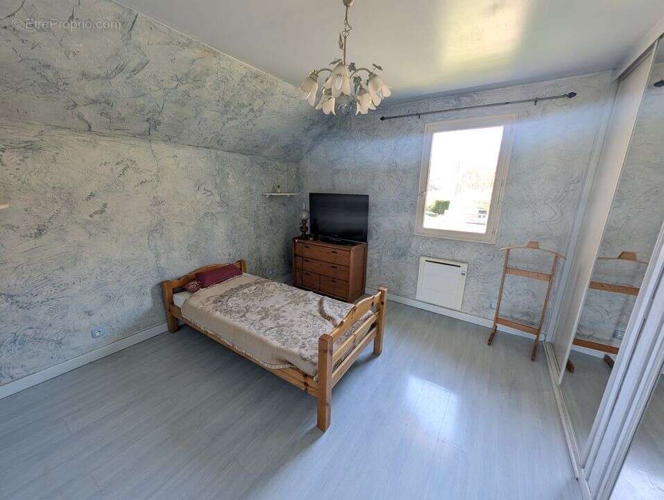 Maison à LA CHAPELLE