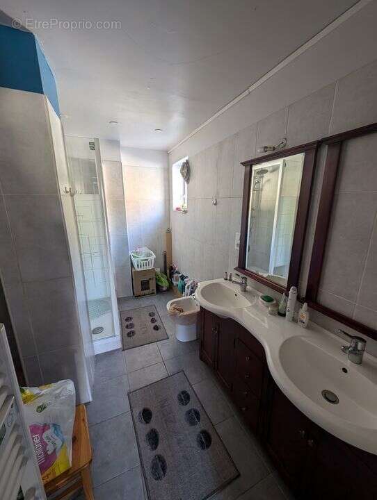 Maison à LA CHAPELLE