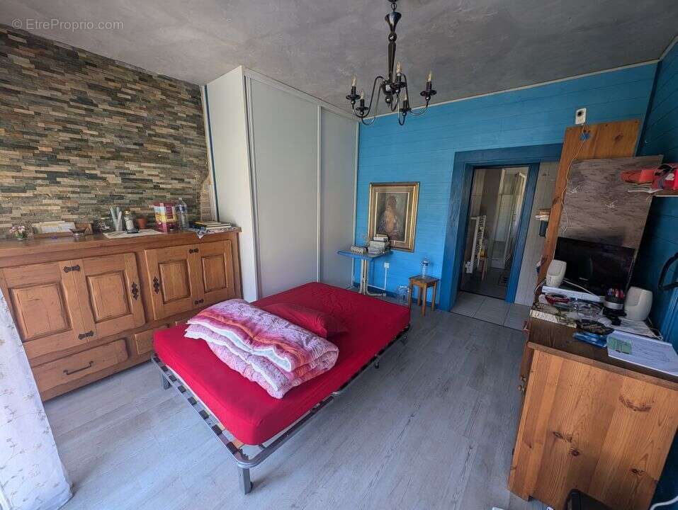 Maison à LA CHAPELLE