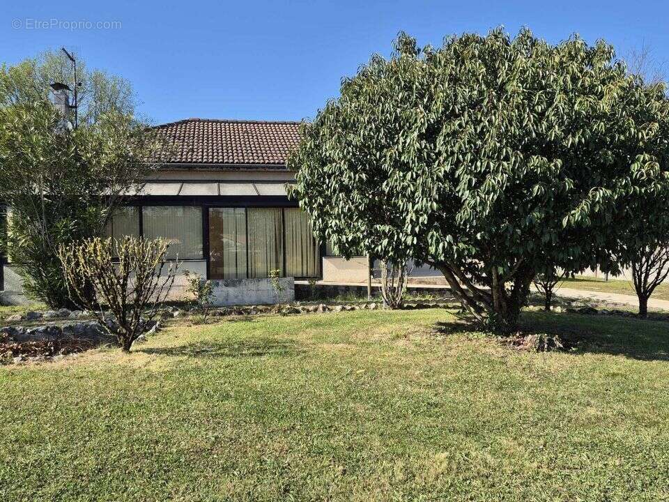 Maison à SAINT-SAUVEUR