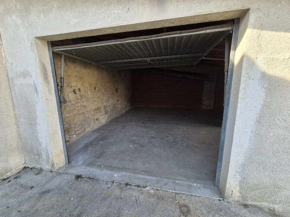 Maison à SAINT-JULIEN-BEYCHEVELLE