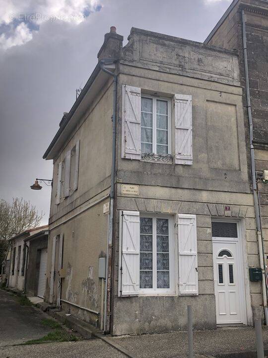 Maison à SAINT-JULIEN-BEYCHEVELLE