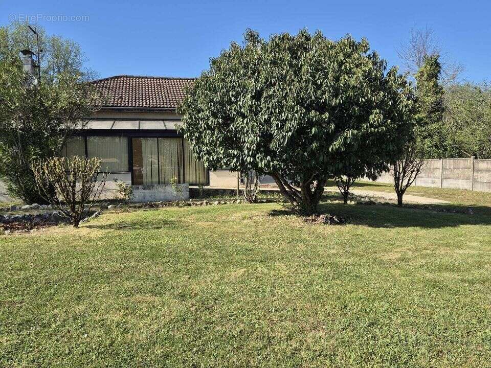 Maison à SAINT-SAUVEUR