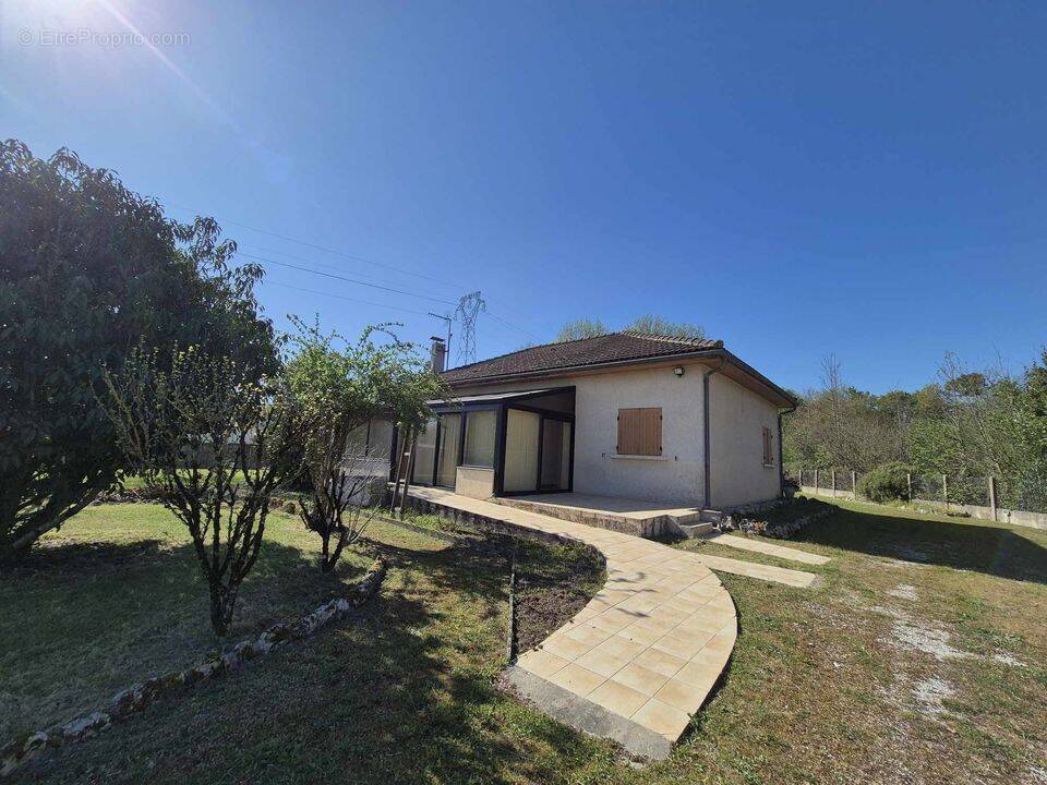 Maison à SAINT-SAUVEUR