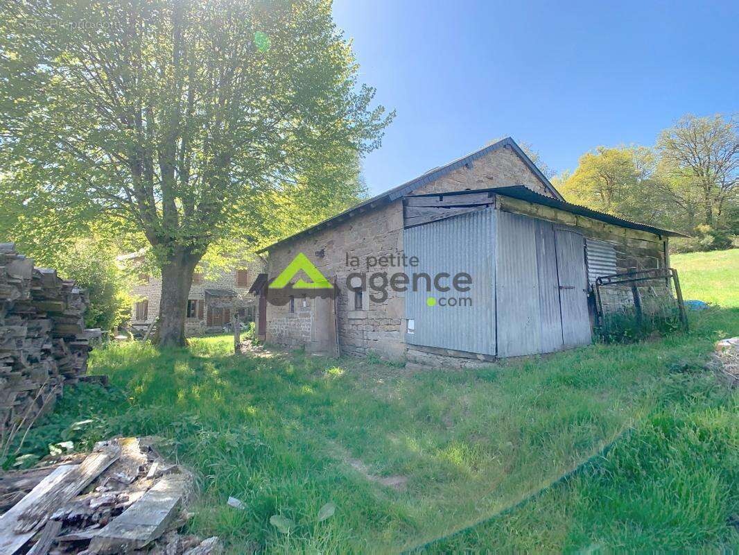 Maison à ROYERE-DE-VASSIVIERE