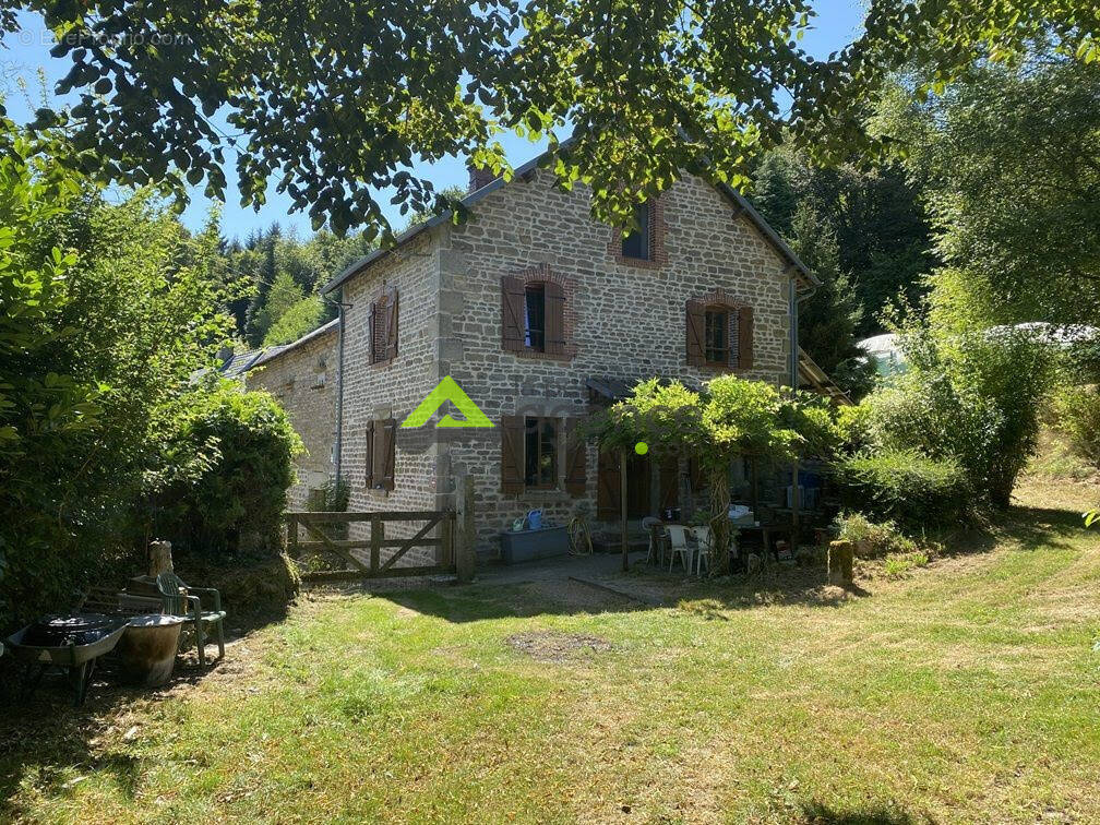 Maison à ROYERE-DE-VASSIVIERE