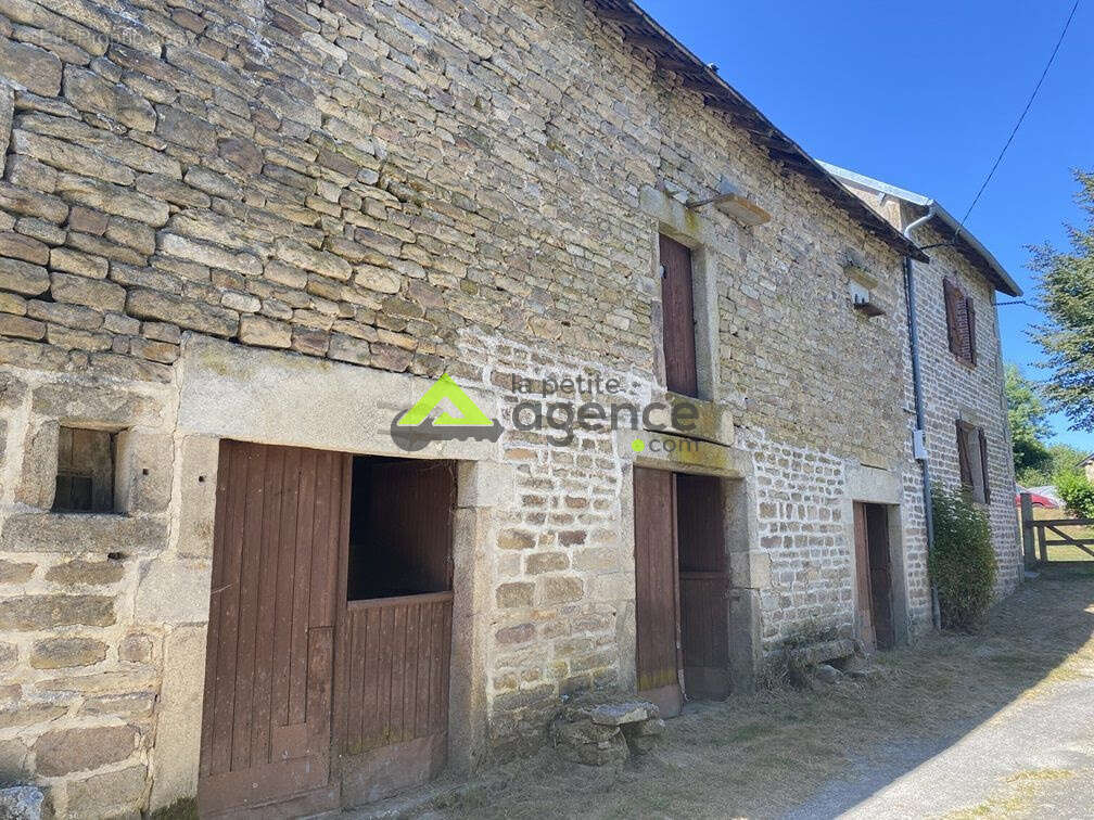 Maison à ROYERE-DE-VASSIVIERE