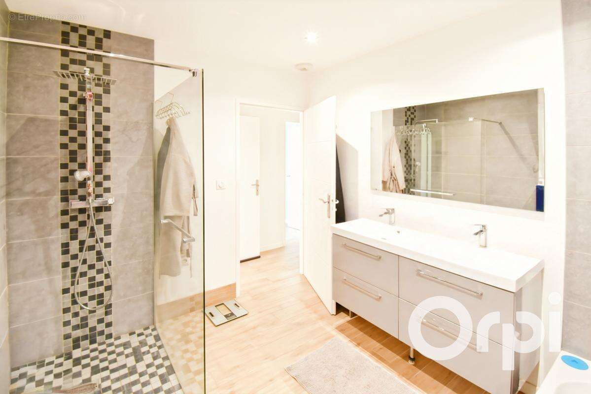 Maison à PORTES-LES-VALENCE