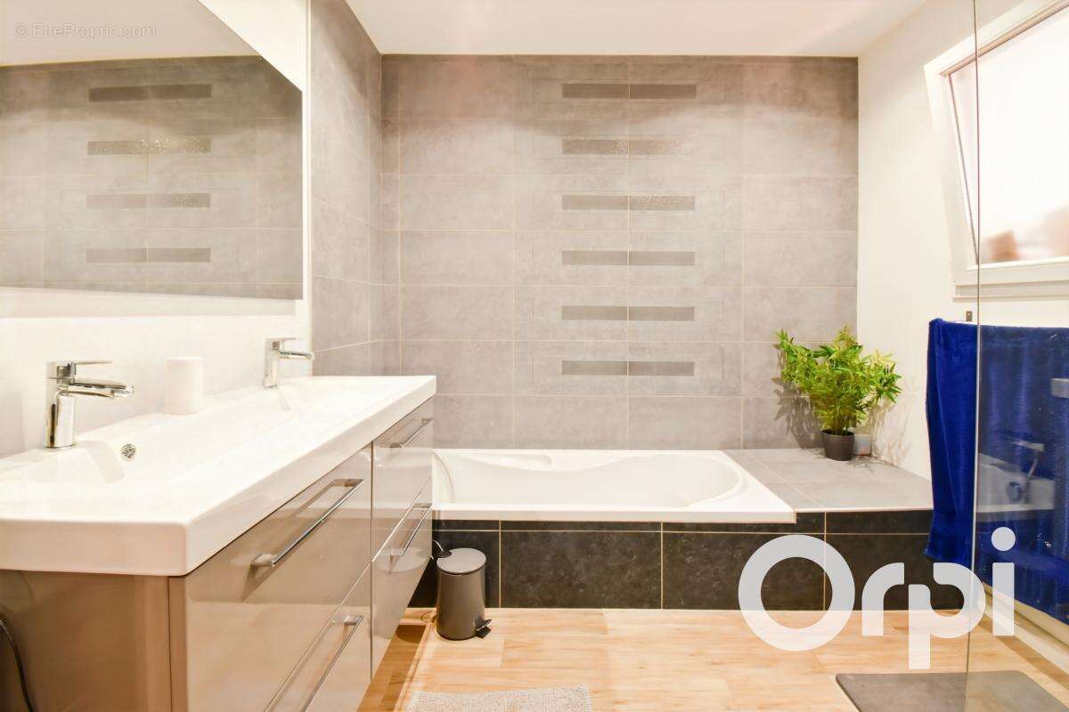 Maison à PORTES-LES-VALENCE