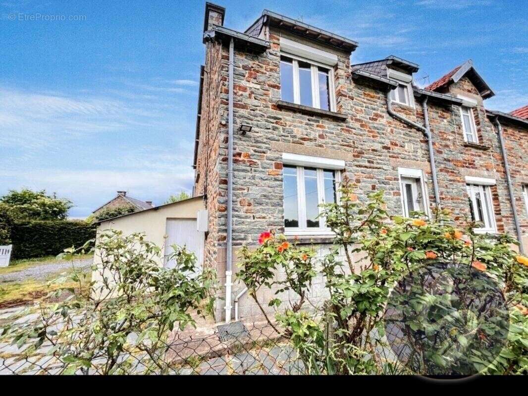 Maison à SAINT-LAURENT-SUR-OUST