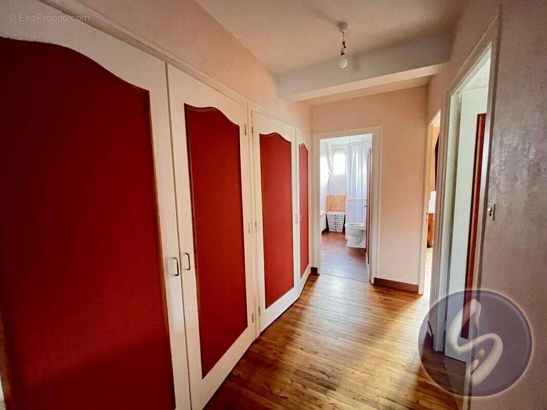 Maison à SAINT-LAURENT-SUR-OUST