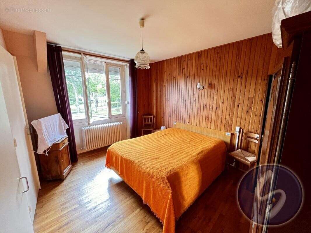 Maison à SAINT-LAURENT-SUR-OUST