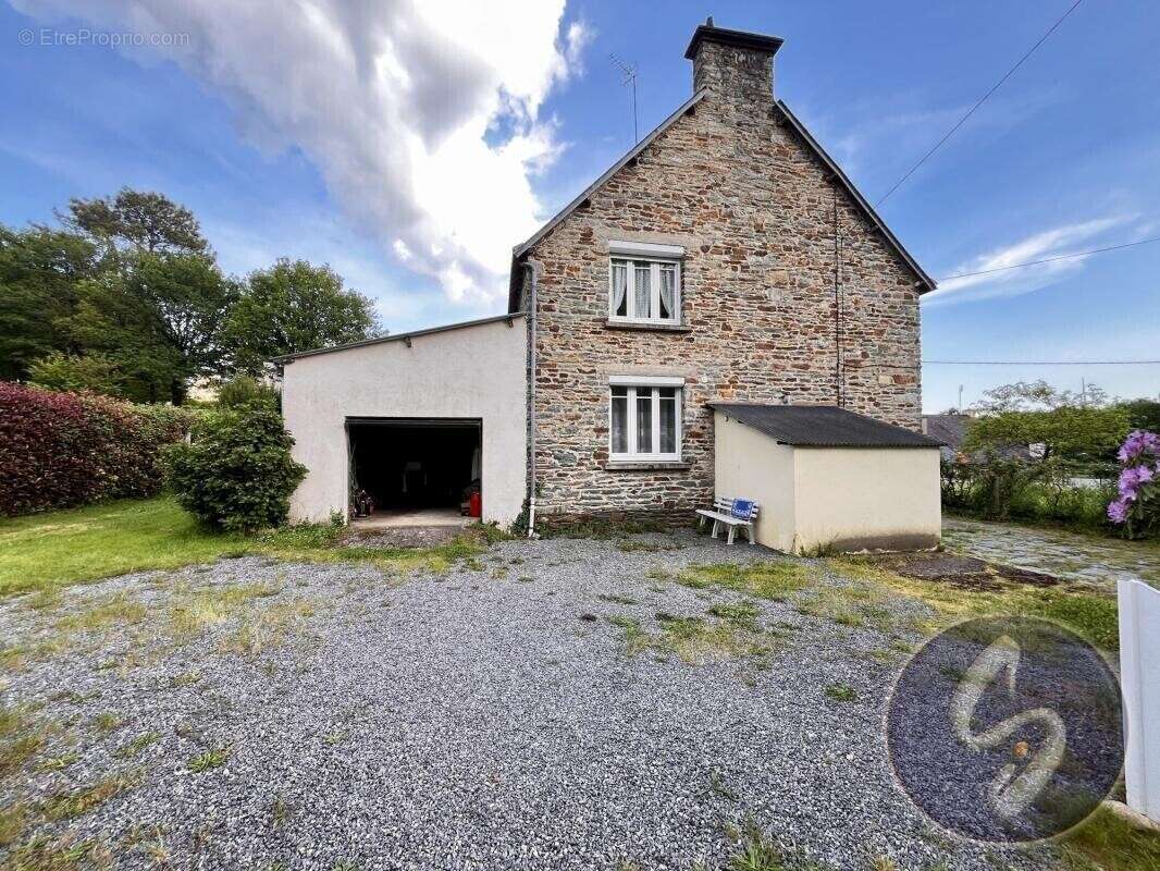 Maison à SAINT-LAURENT-SUR-OUST