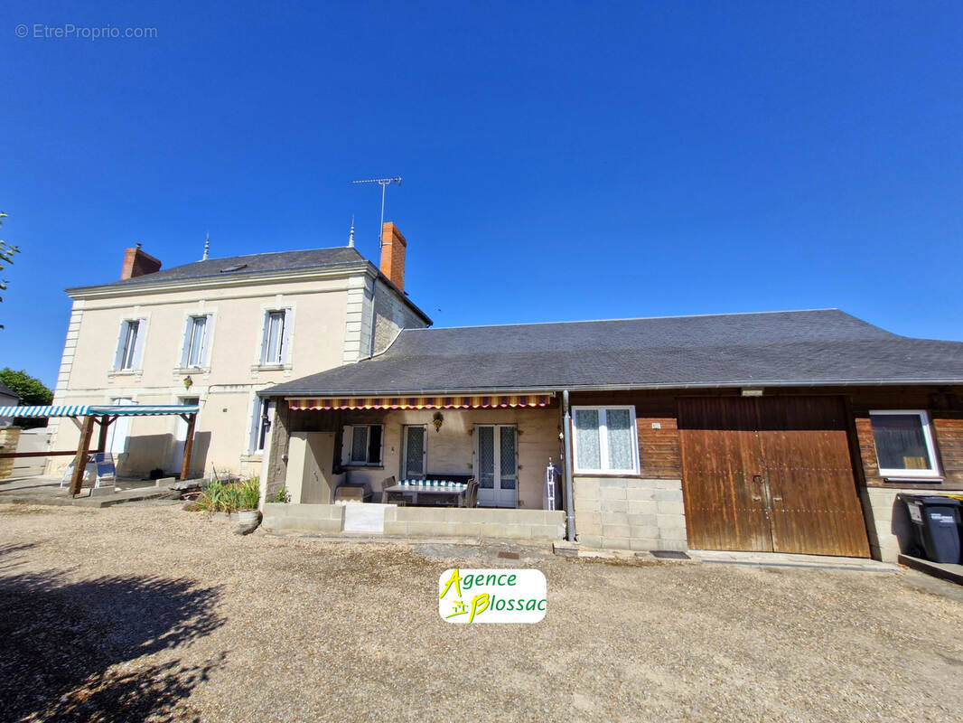 Maison à SAINT-GERVAIS-LES-TROIS-CLOCHERS