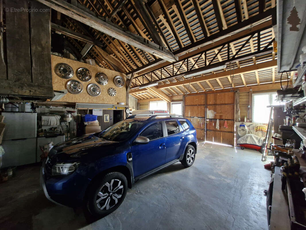 Maison à SAINT-GERVAIS-LES-TROIS-CLOCHERS