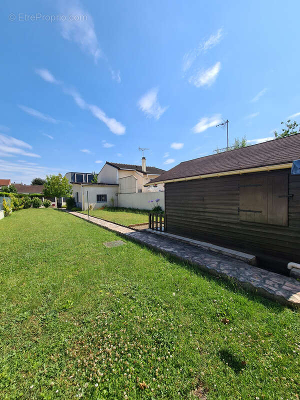 Maison à LE BLANC-MESNIL