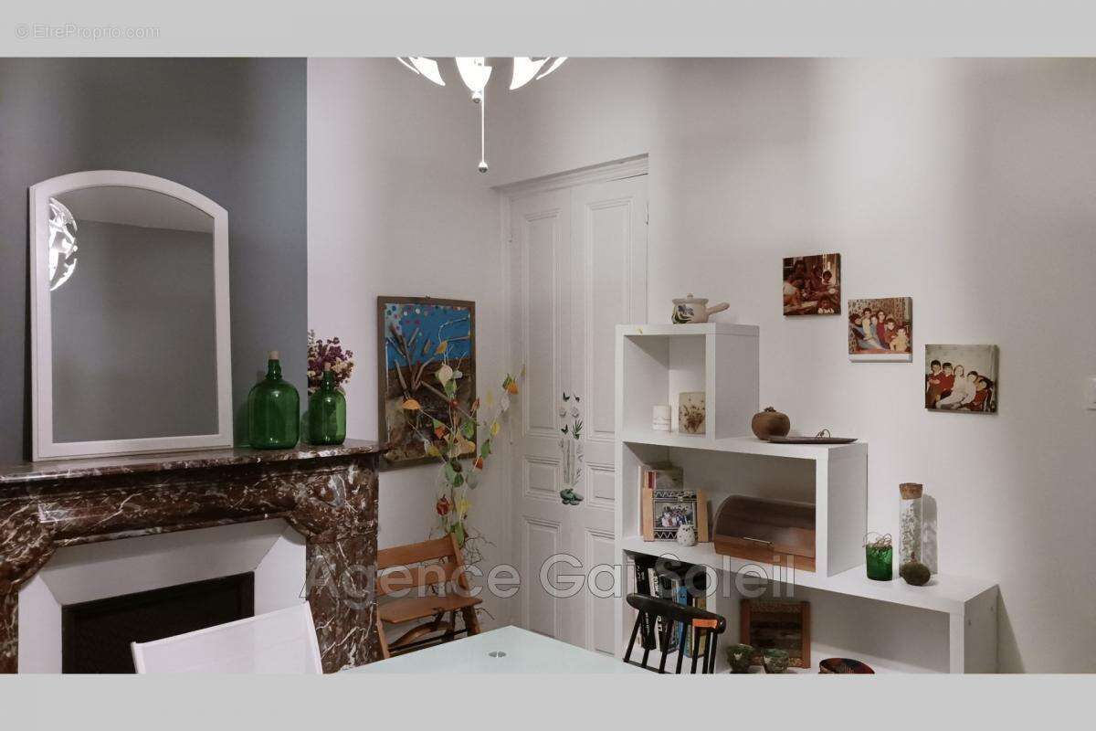 Maison à NISSAN-LEZ-ENSERUNE