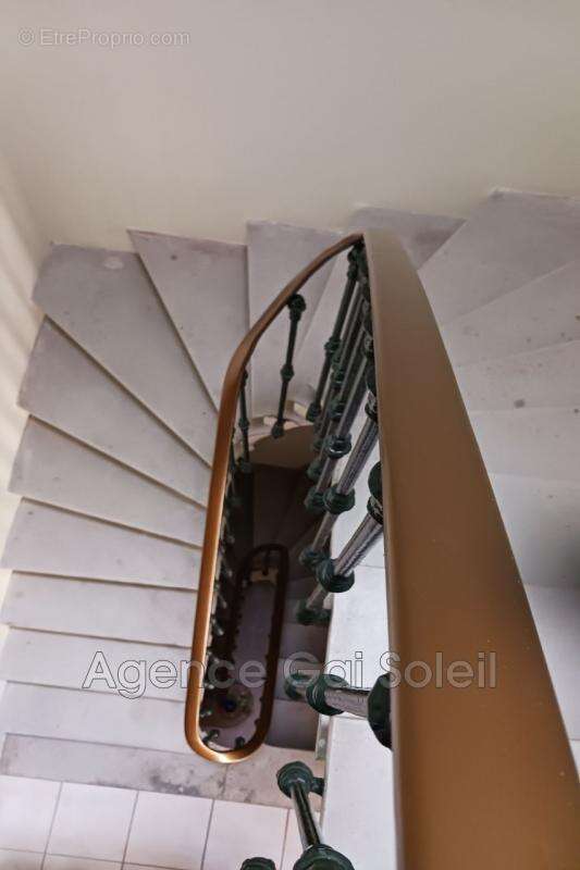 Maison à NISSAN-LEZ-ENSERUNE