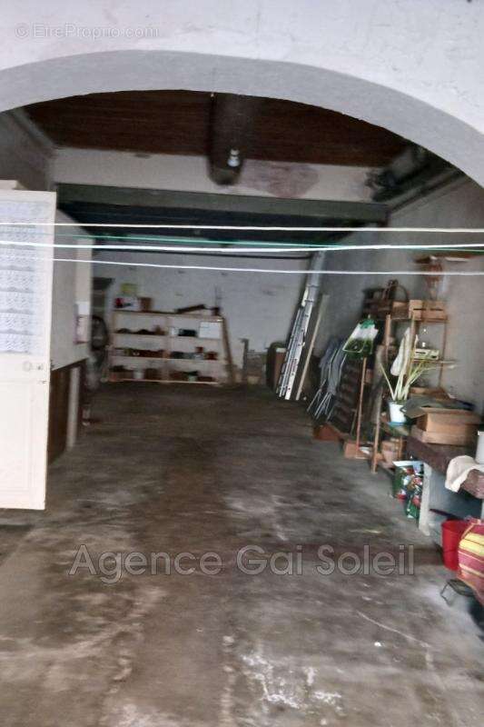 Maison à NISSAN-LEZ-ENSERUNE